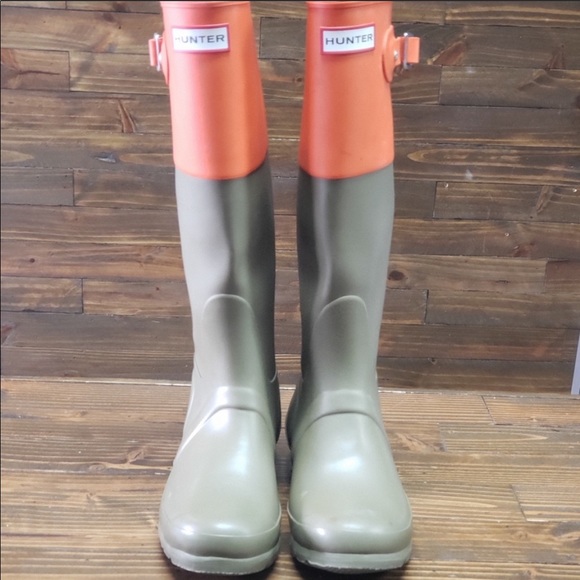 Hunter Rain Boots Size 6 - Picture 4 of 8